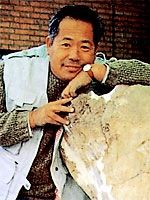 Dong Zhiming Chinese palaeontologist perhaps the person who has named more din