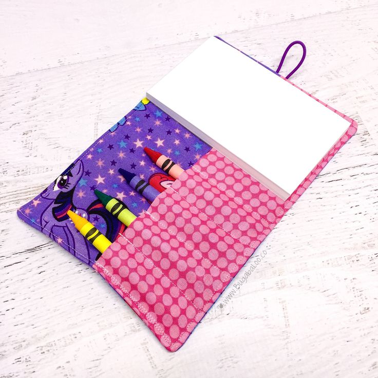 These adorable My Little Pony themed Doodlebug Crayon Wallets are the perfect gi