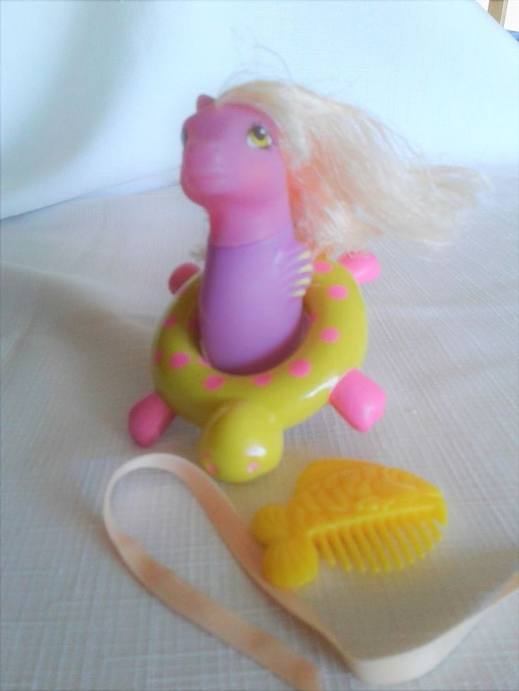 Vintage G1 My Little Pony Water Color Baby Sea Ponies Sealight waccessories M